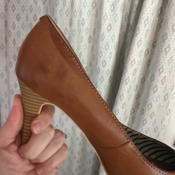 Maurices cognac Teresa pump - Picture 7 of 8